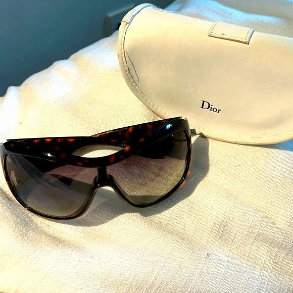 Vintage Christian Dior oversize wraparound sunglas VINTAGE CHRISTIAN DIOR 2555 BLACK SHIELD WRAP AROUND  main image 3